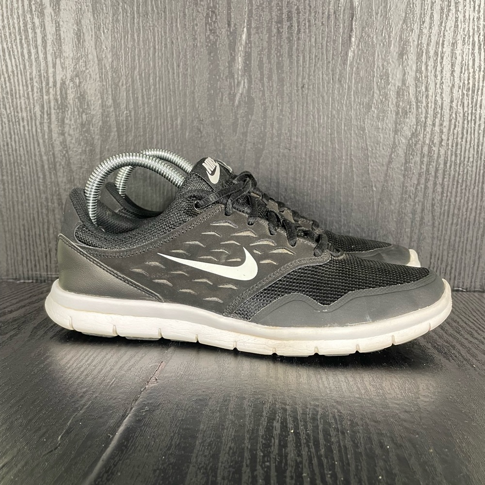 Nike ORIVE NM Women’s size 9